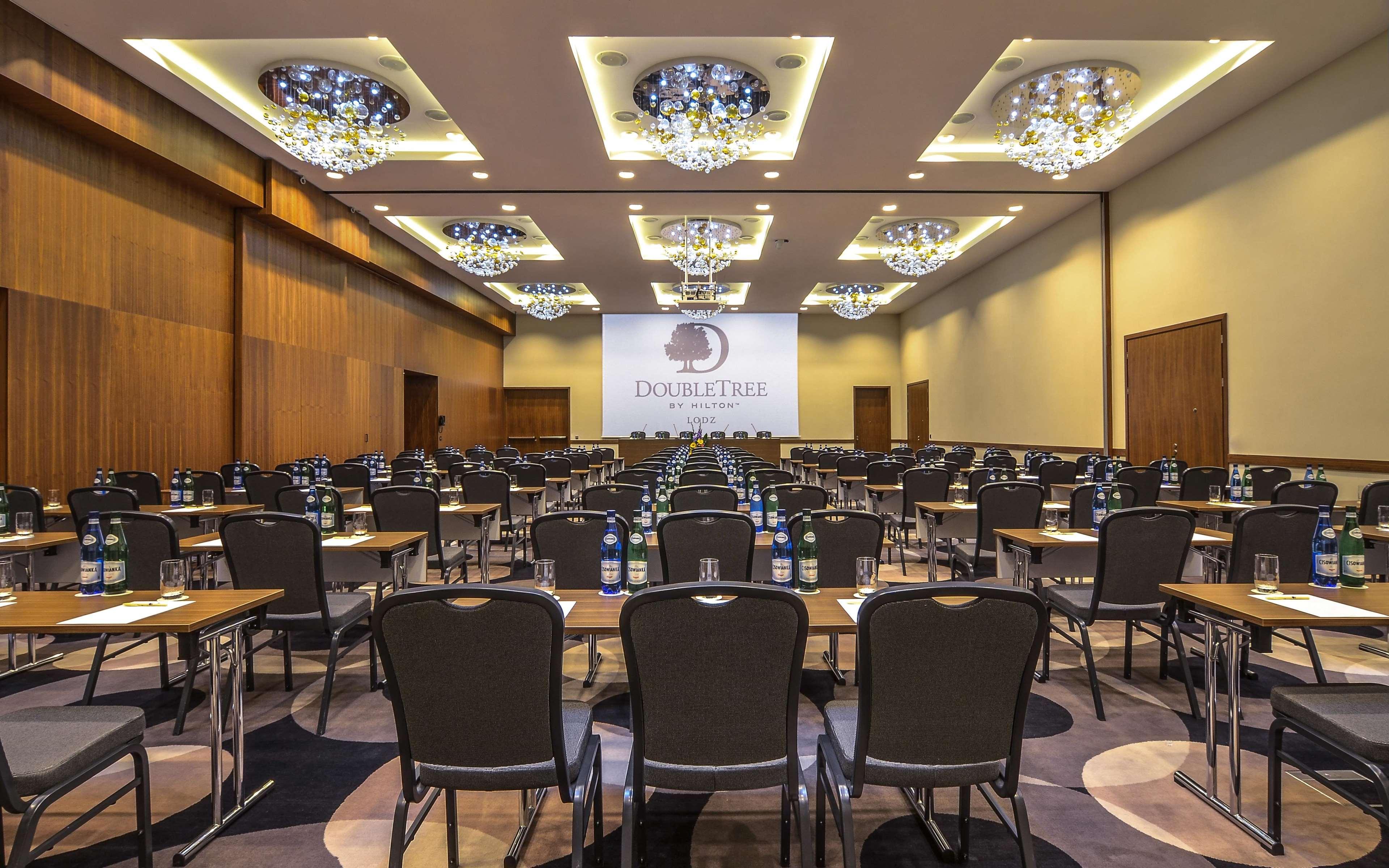 Doubletree By Hilton Lodz Hotel Zakenleven foto